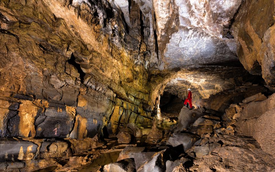 spéléologie grotte en dordogne